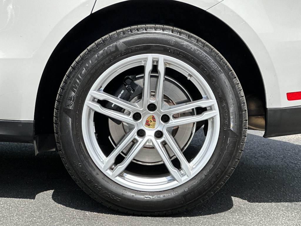 Thumbnail: 2025 Porsche Macan - 8