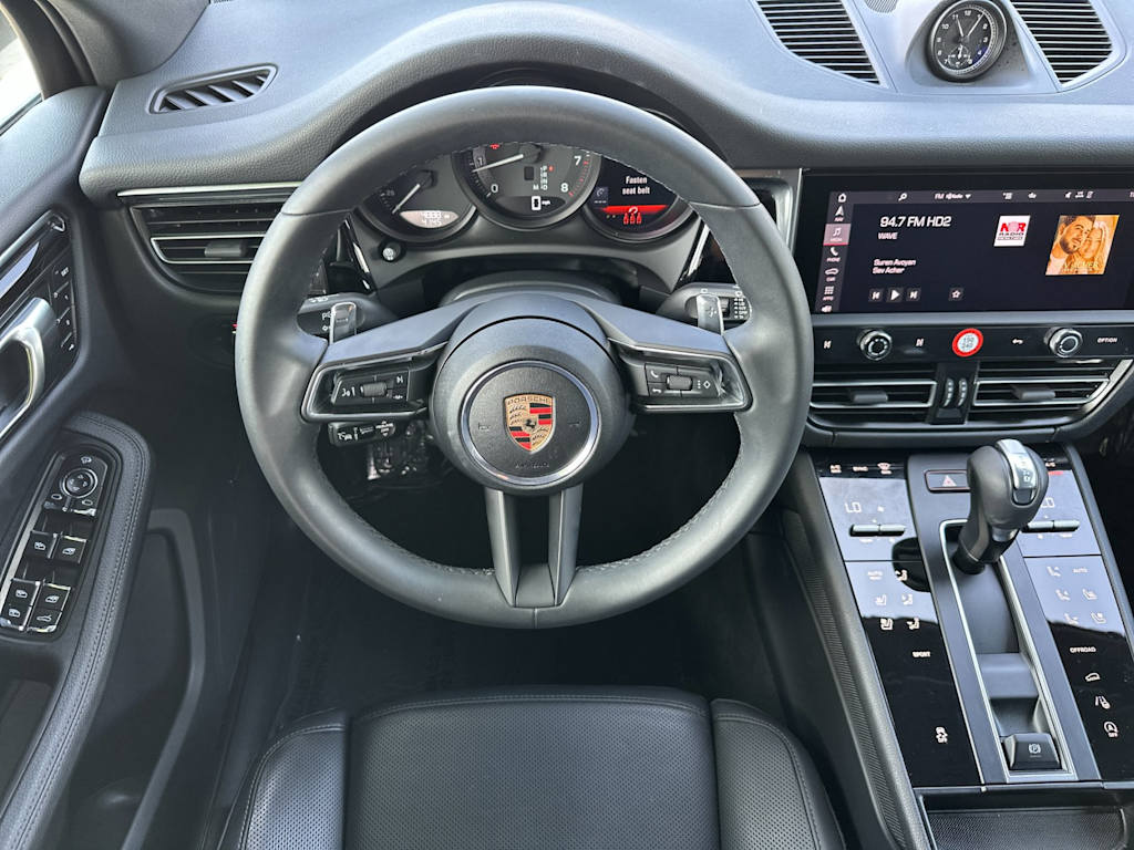 Thumbnail: 2025 Porsche Macan - 9