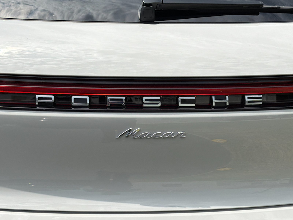 Thumbnail: 2025 Porsche Macan - 7