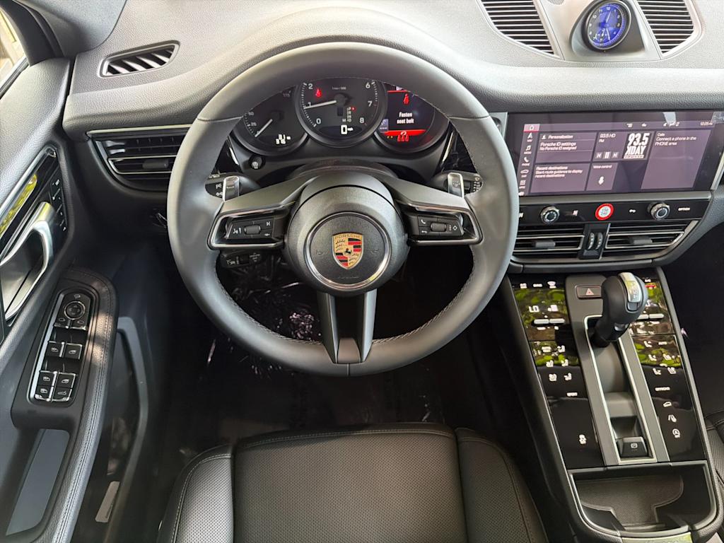 Thumbnail: 2025 Porsche Macan - 9
