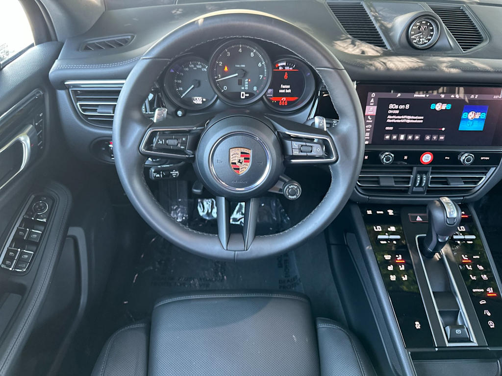Thumbnail: 2026 Porsche Macan - 9