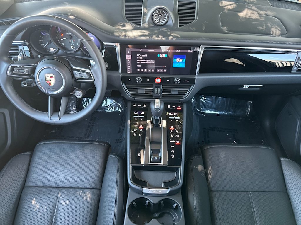 Thumbnail: 2026 Porsche Macan - 2