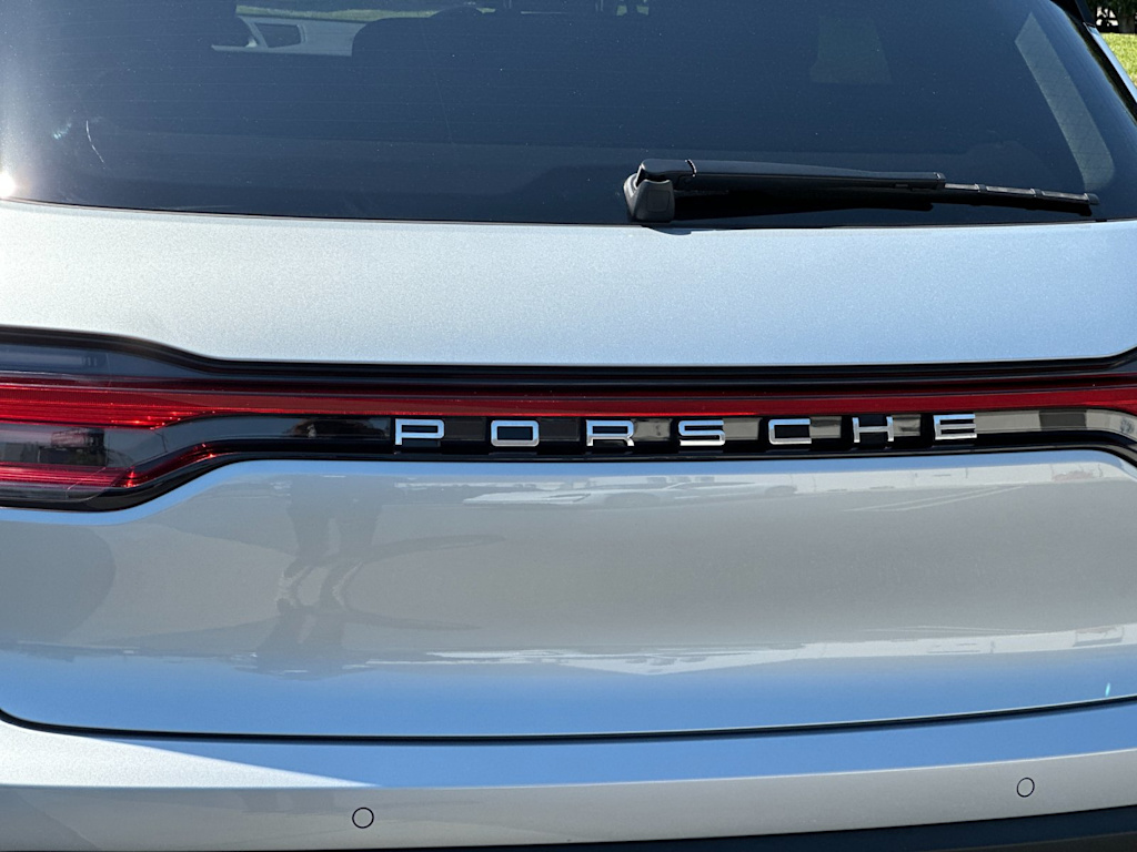 Thumbnail: 2026 Porsche Macan - 33