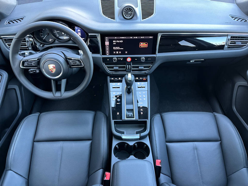 Thumbnail: 2026 Porsche Macan - 9