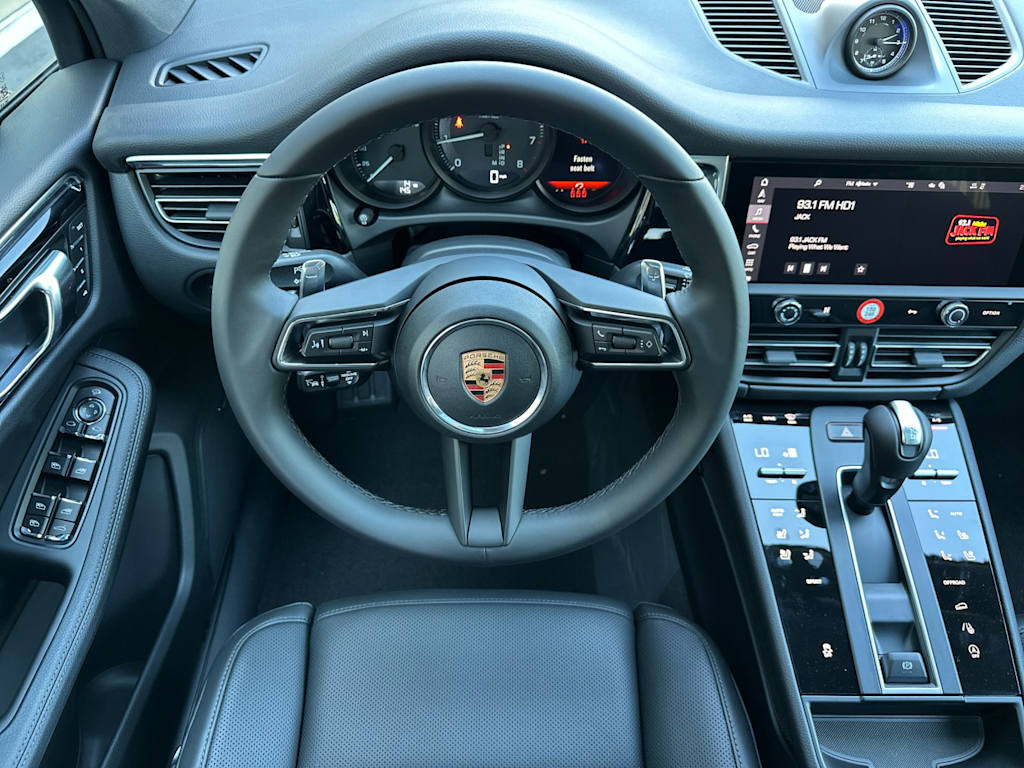 Thumbnail: 2026 Porsche Macan - 13