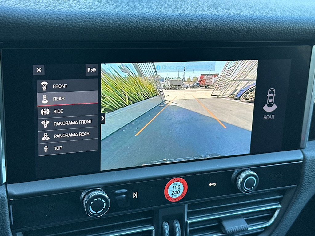 Thumbnail: 2026 Porsche Macan - 28