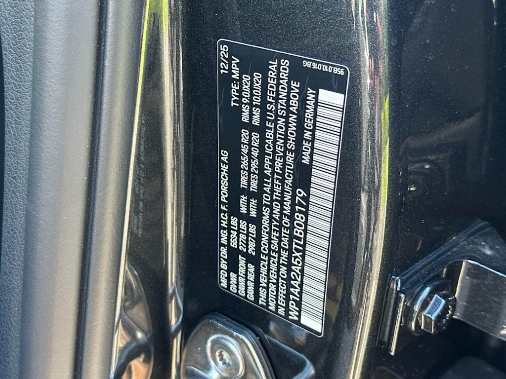 Thumbnail: 2026 Porsche Macan - 18