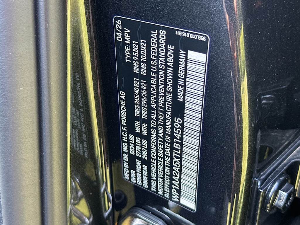 Thumbnail: 2026 Porsche Macan - 18