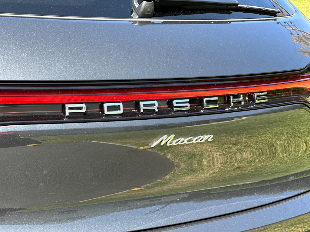 Thumbnail: 2026 Porsche Macan - 7