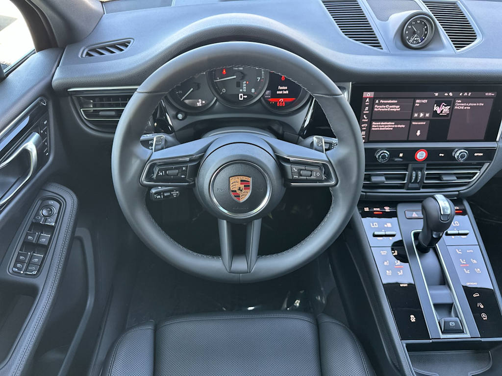 Thumbnail: 2026 Porsche Macan - 9