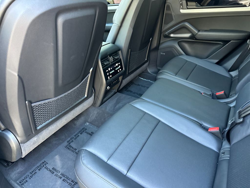 Thumbnail: 2025 Porsche Cayenne - 11