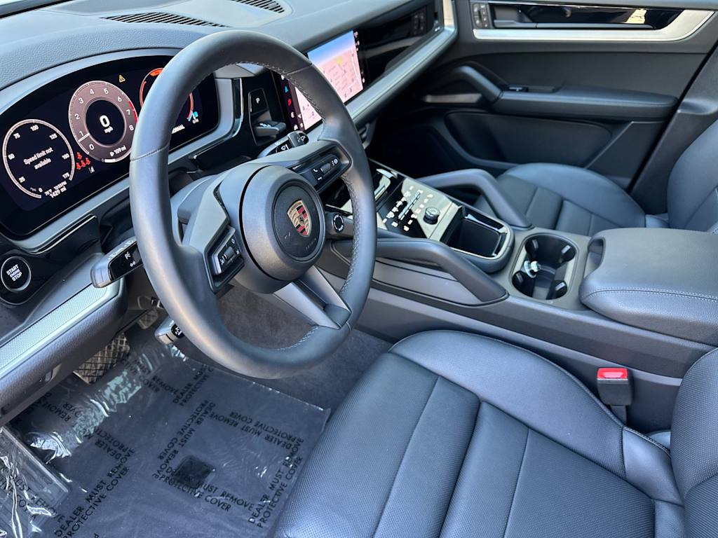 Thumbnail: 2025 Porsche Cayenne - 2