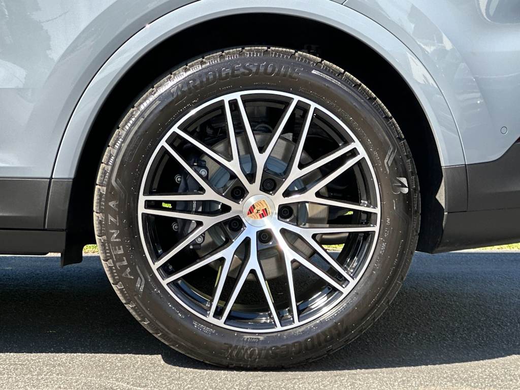 Thumbnail: 2025 Porsche Cayenne - 8