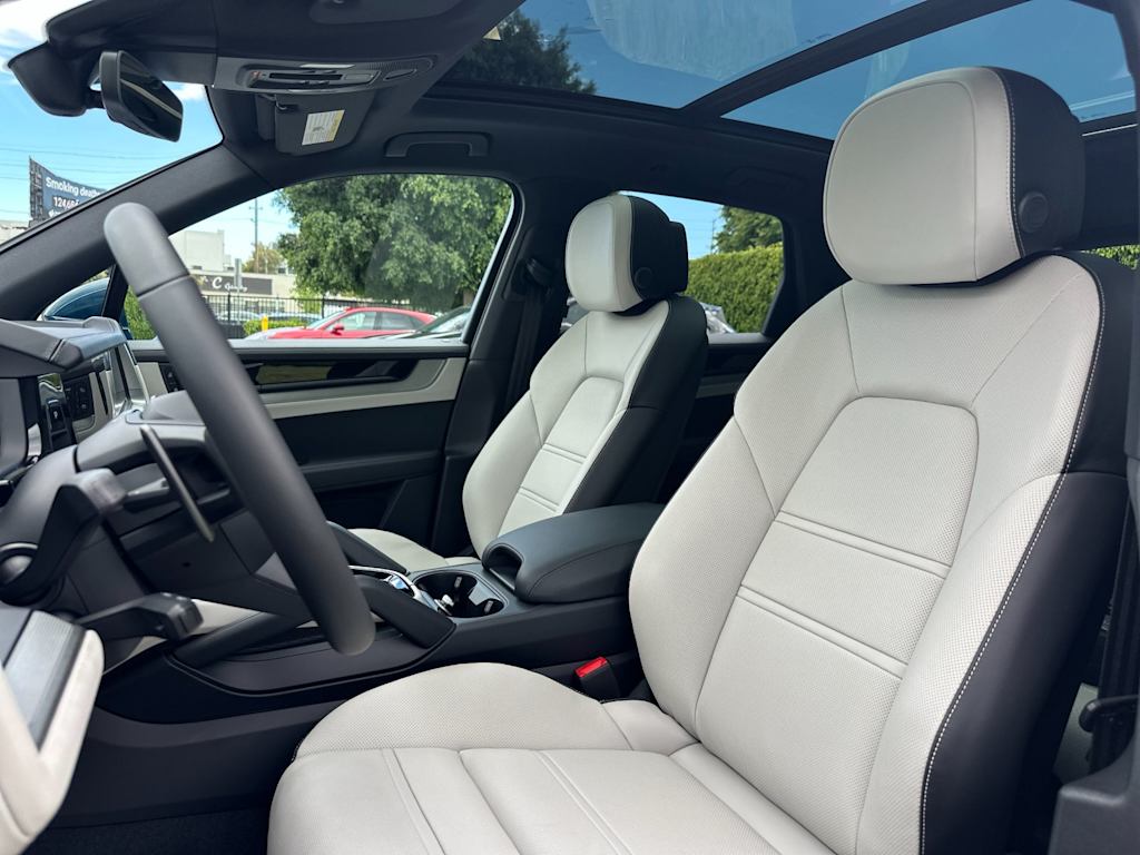 Thumbnail: 2026 Porsche Cayenne - 9