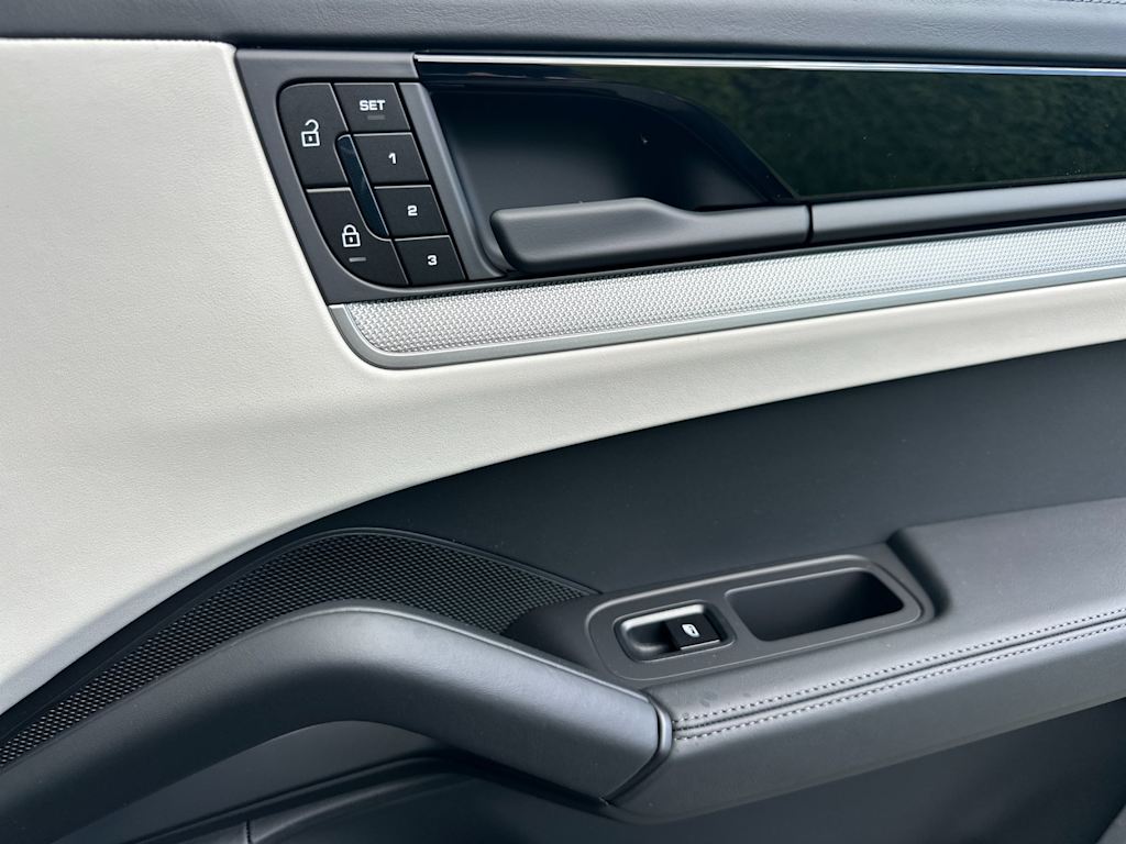 Thumbnail: 2026 Porsche Cayenne - 24