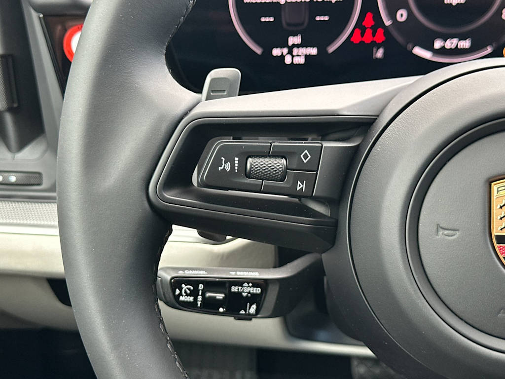 Thumbnail: 2026 Porsche Cayenne - 30