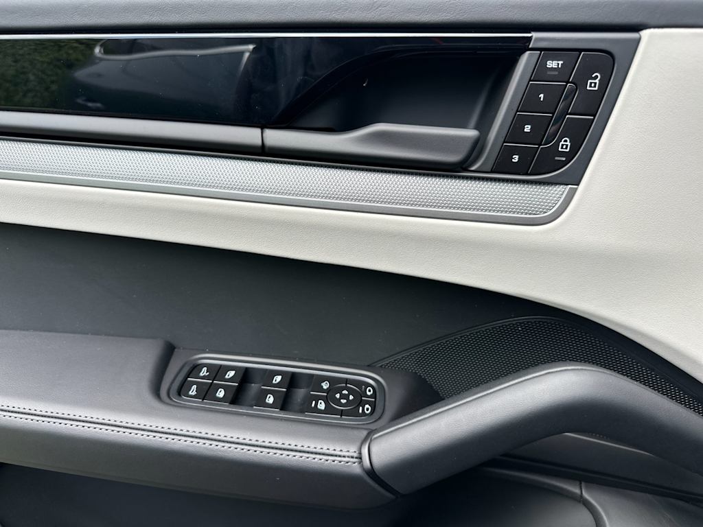 Thumbnail: 2026 Porsche Cayenne - 21