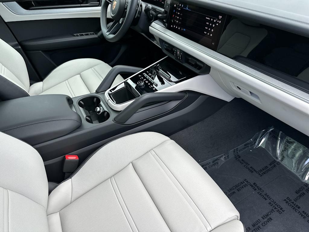 Thumbnail: 2026 Porsche Cayenne - 12