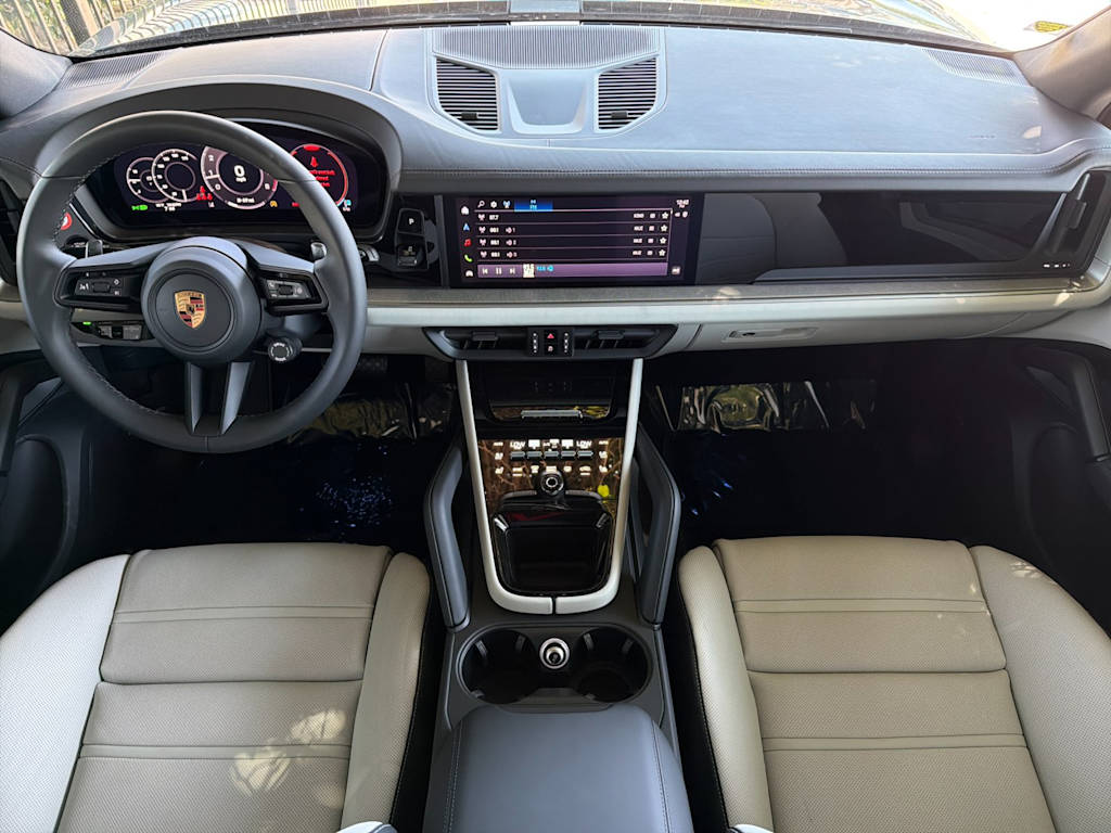Thumbnail: 2026 Porsche Cayenne - 9
