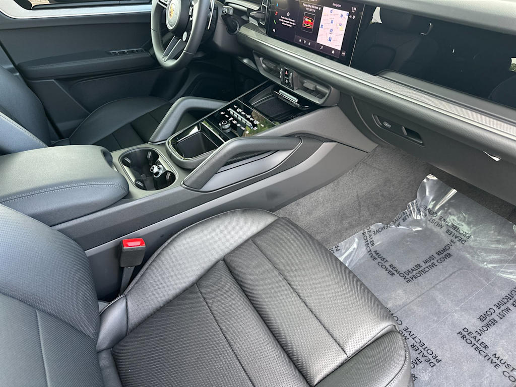 Thumbnail: 2026 Porsche Cayenne - 8