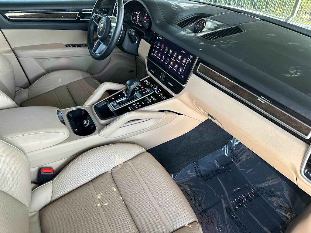 Thumbnail: 2023 Porsche Cayenne - 13