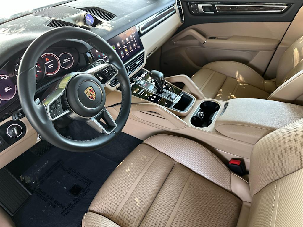 Thumbnail: 2023 Porsche Cayenne - 2