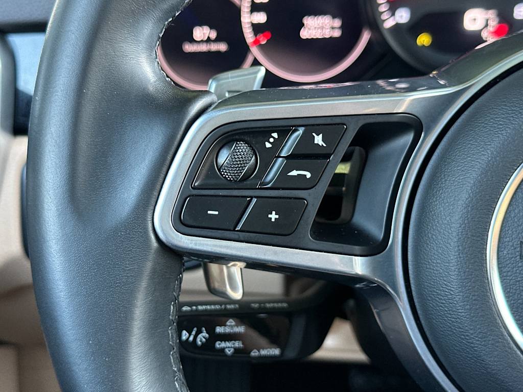 Thumbnail: 2023 Porsche Cayenne - 30