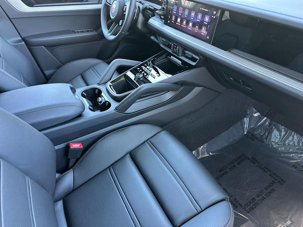 Thumbnail: 2026 Porsche Cayenne - 12