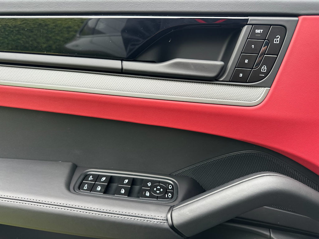 Thumbnail: 2026 Porsche Cayenne - 21