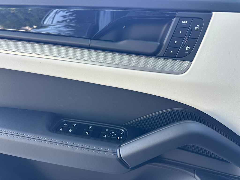 Thumbnail: 2026 Porsche Cayenne - 21