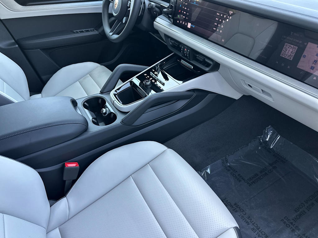 Thumbnail: 2026 Porsche Cayenne - 13