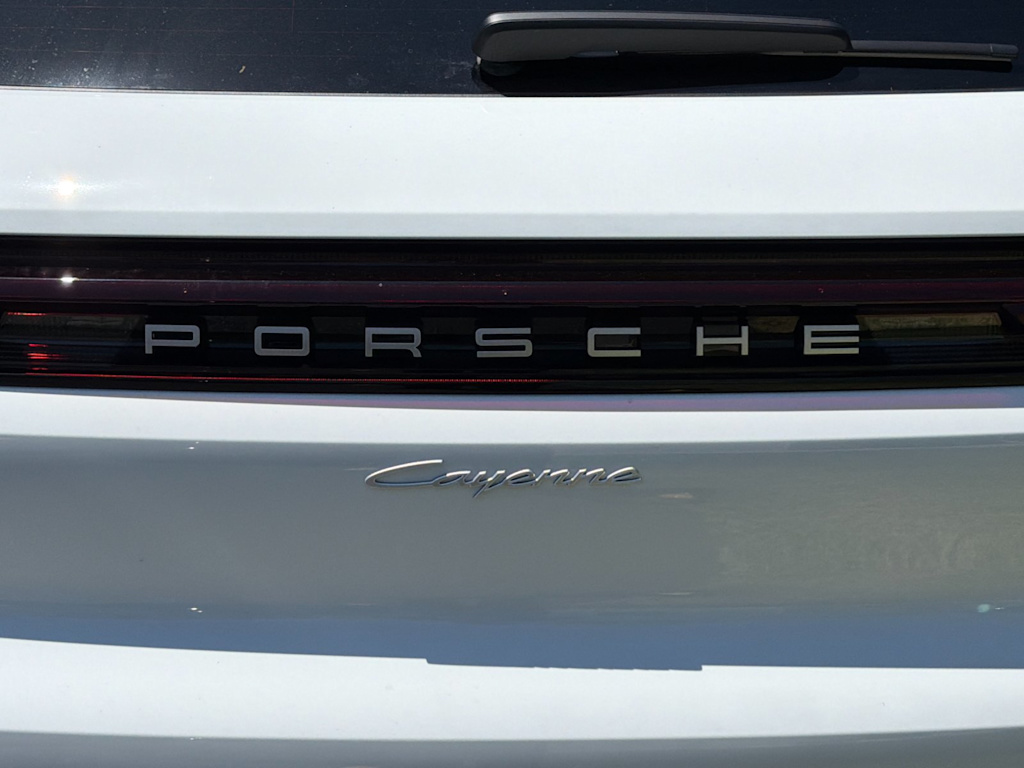 Thumbnail: 2026 Porsche Cayenne - 7