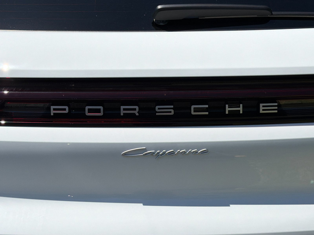 Thumbnail: 2026 Porsche Cayenne - 7