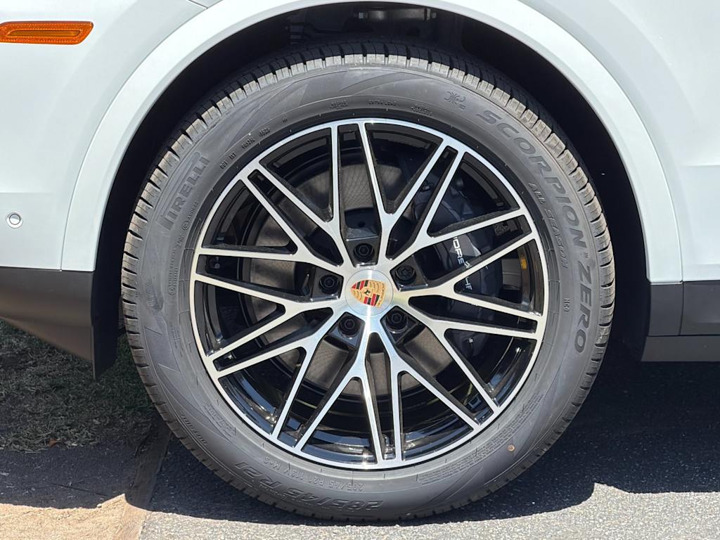 Thumbnail: 2026 Porsche Cayenne - 8