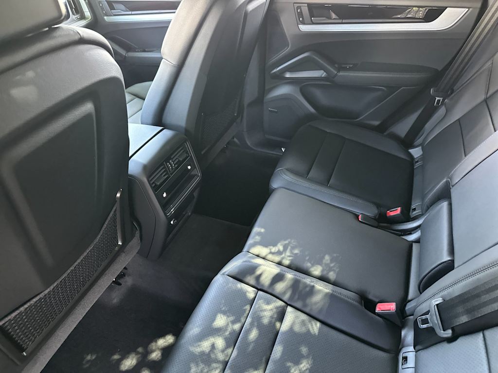 Thumbnail: 2026 Porsche Cayenne - 11