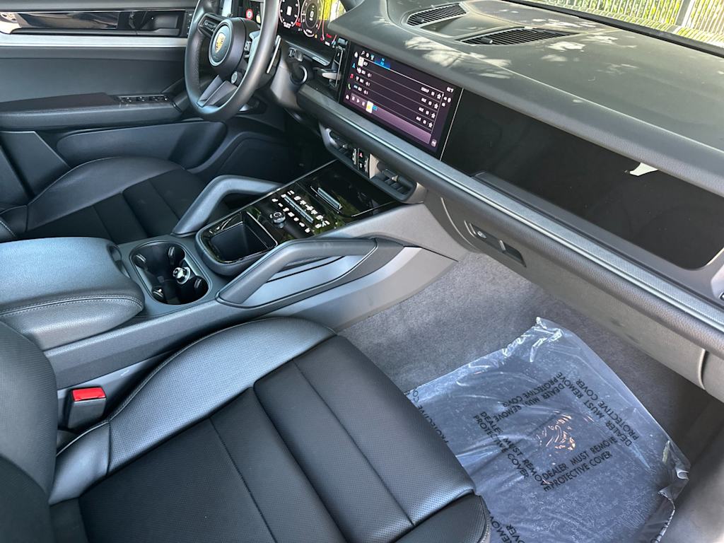 Thumbnail: 2026 Porsche Cayenne - 13