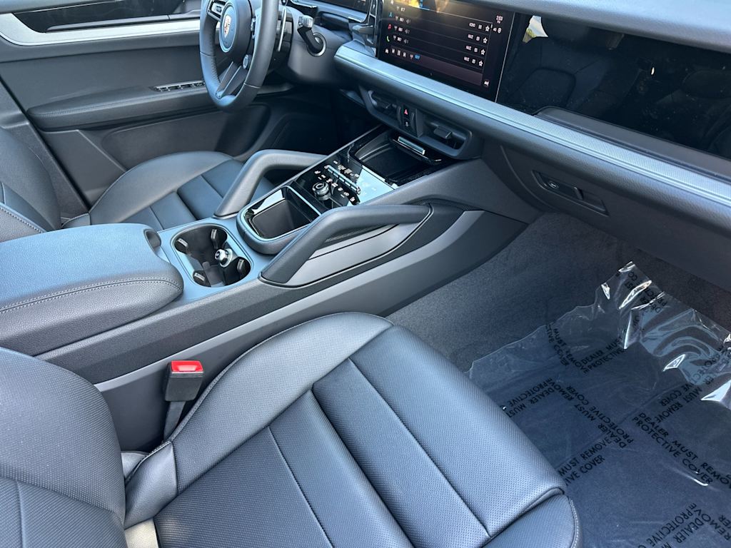 Thumbnail: 2026 Porsche Cayenne - 13