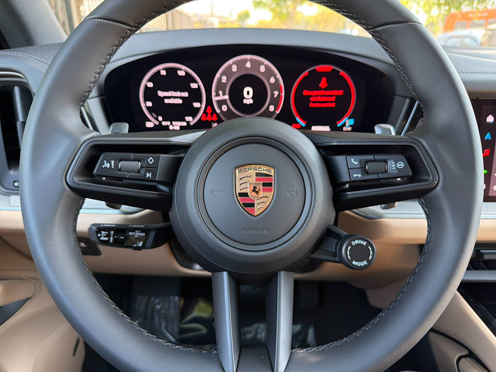 Thumbnail: 2026 Porsche Cayenne - 32