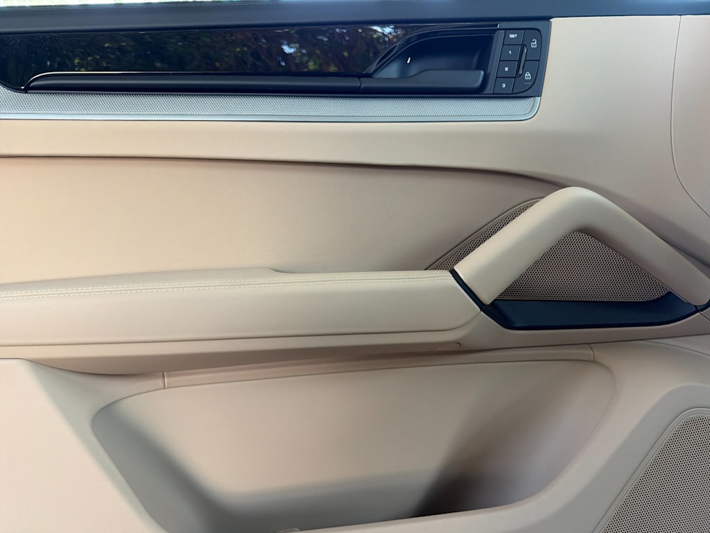 Thumbnail: 2026 Porsche Cayenne - 22