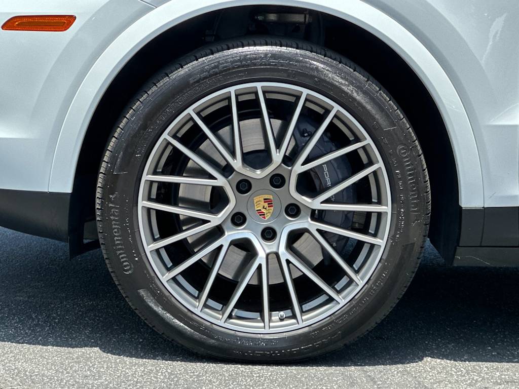 Thumbnail: 2023 Porsche Cayenne - 8