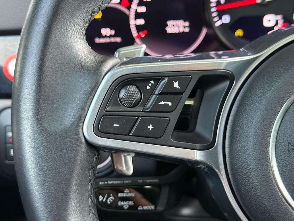 Thumbnail: 2023 Porsche Cayenne - 30