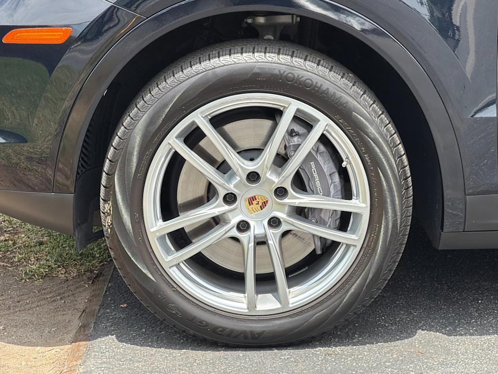 Thumbnail: 2023 Porsche Cayenne - 8