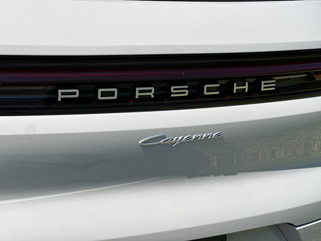 Thumbnail: 2026 Porsche Cayenne - 32