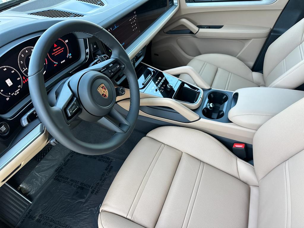 Thumbnail: 2026 Porsche Cayenne - 10