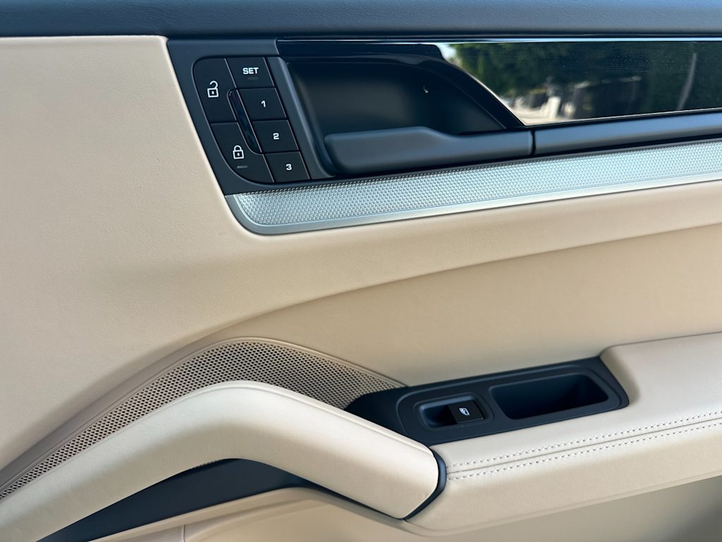 Thumbnail: 2026 Porsche Cayenne - 7