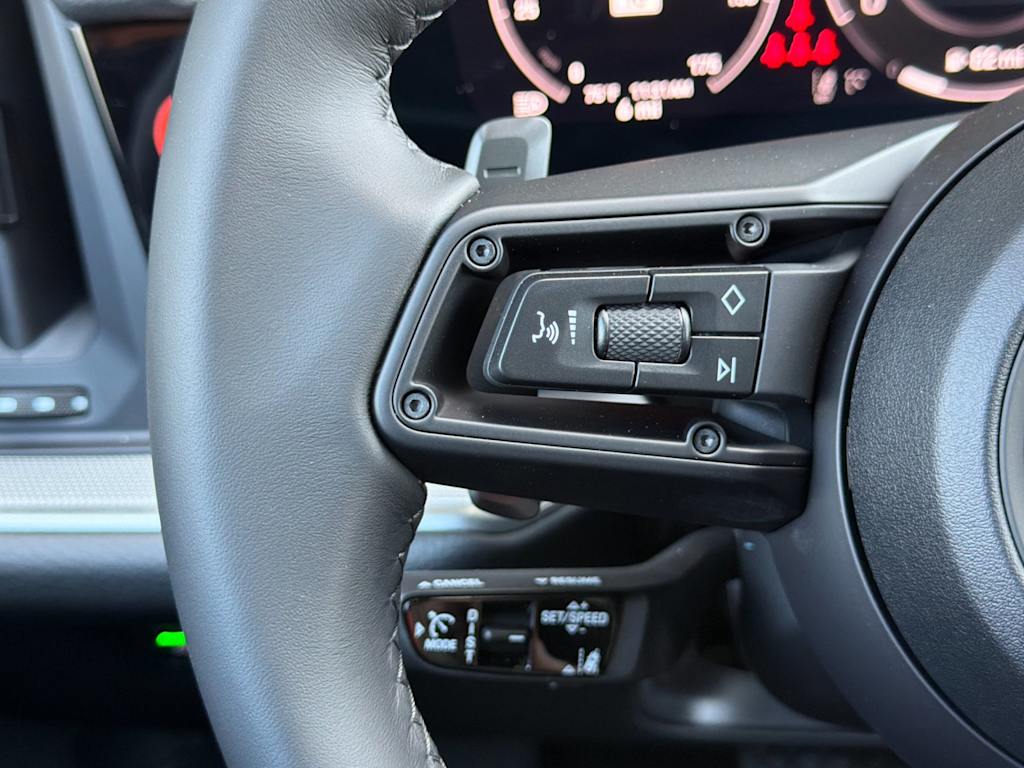 Thumbnail: 2026 Porsche Cayenne - 31