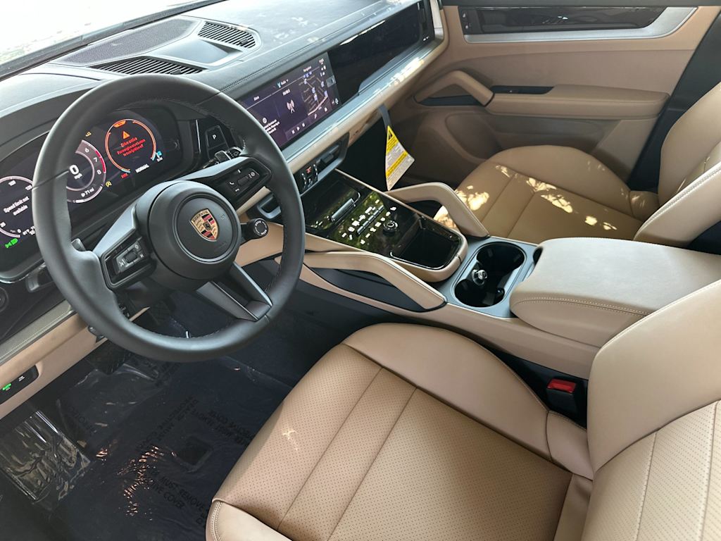 Thumbnail: 2026 Porsche Cayenne - 2