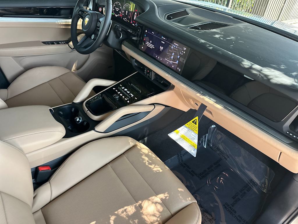 Thumbnail: 2026 Porsche Cayenne - 11