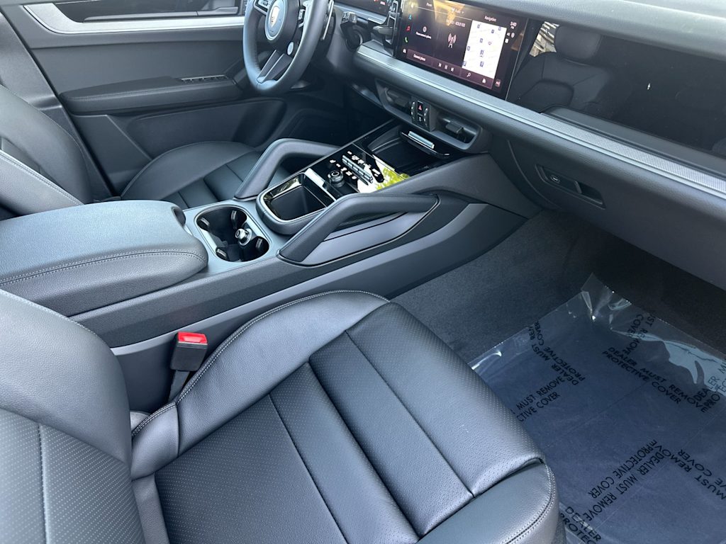 Thumbnail: 2026 Porsche Cayenne - 13