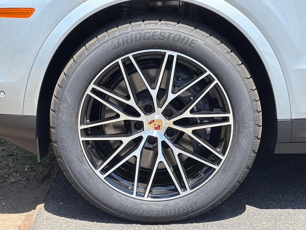 Thumbnail: 2026 Porsche Cayenne - 8